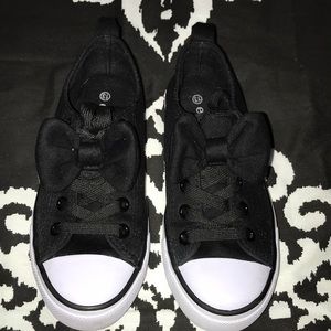 Black and whit sneakers by epic step